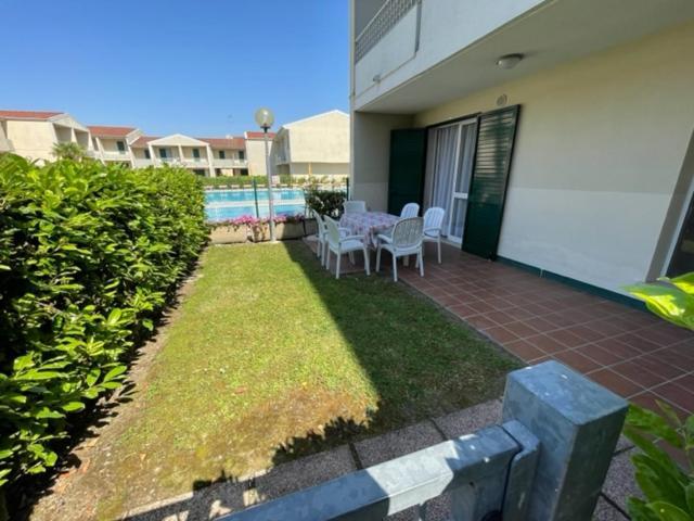 Appartement Apartament With Swimming Pool à Caorle Extérieur photo